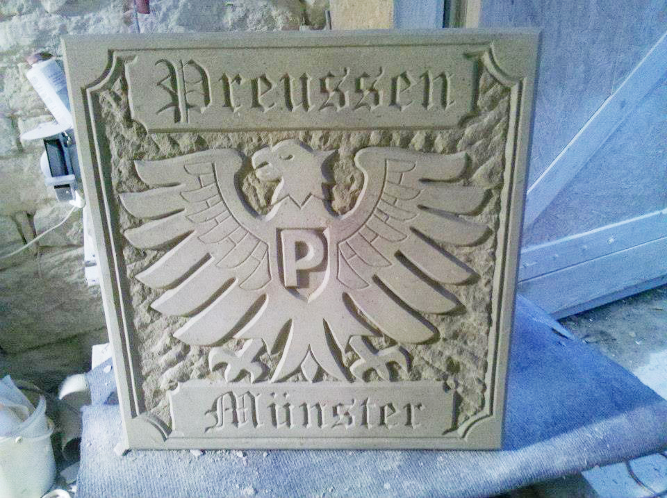 Reliefplatte Preußen Münster Maße: 50 x 50 x 5cm Handarbeit Preis ca. 350,00€ Verkauf über den SCP Fanshop